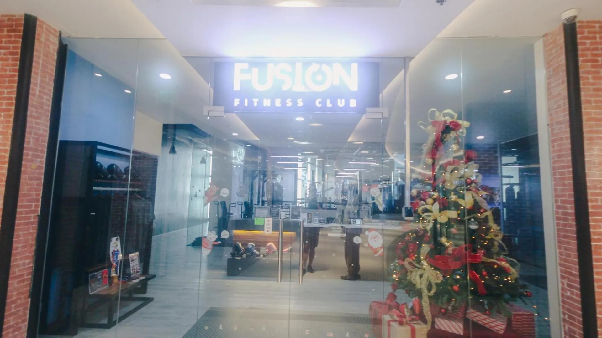 Serene City Stay Trendy Cozy Makati Condo Fun Swim Gym Netflix 4047 Manila Philippines