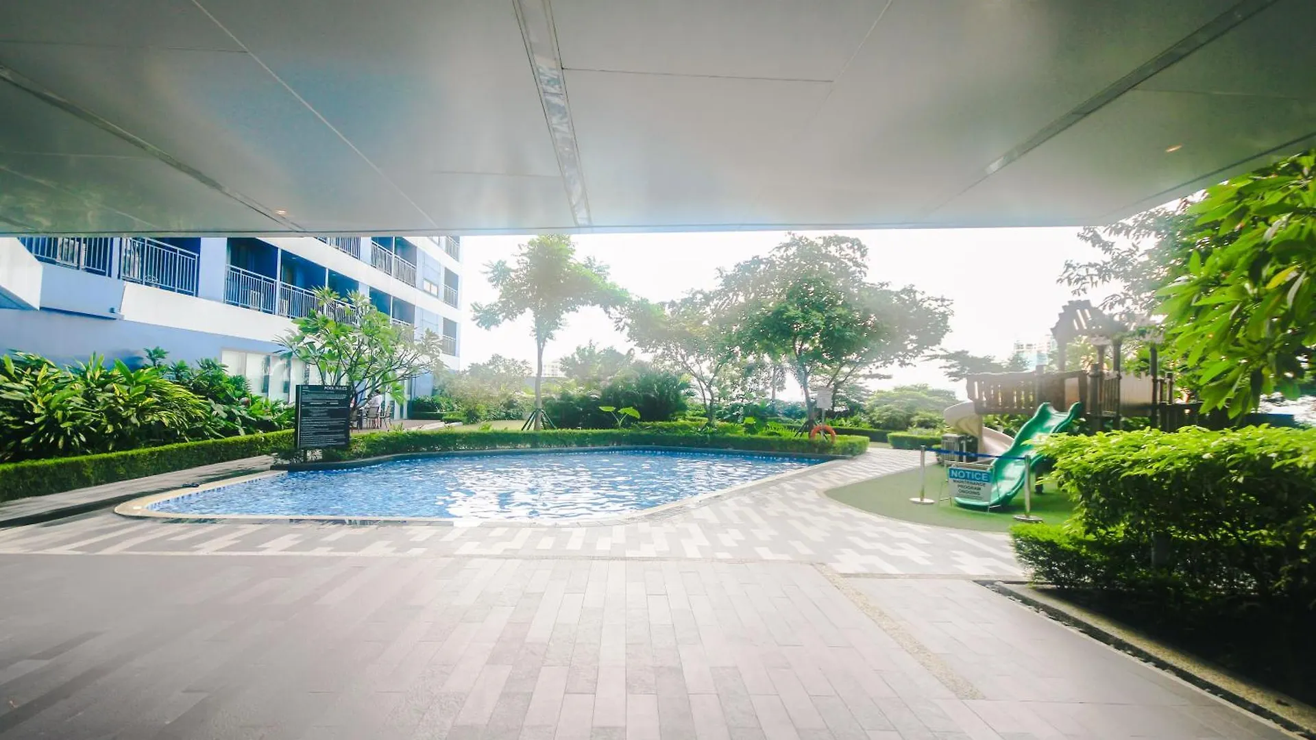 Apartment Serene City Stay Trendy Cozy Makati Condo Fun Swim Gym Netflix 4047 Manila Philippines