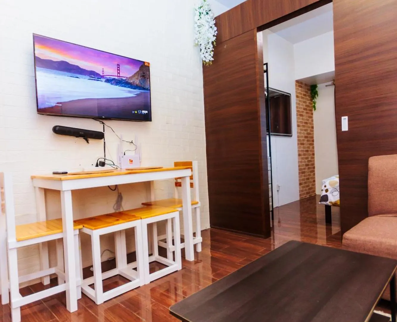 Serene City Stay Trendy Cozy Makati Condo Fun Swim Gym Netflix 4047 Manila