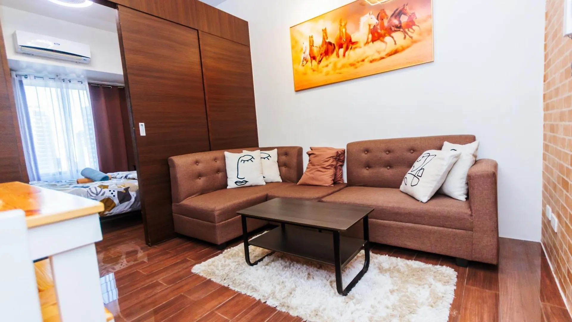 Serene City Stay Trendy Cozy Makati Condo Fun Swim Gym Netflix 4047 Manila